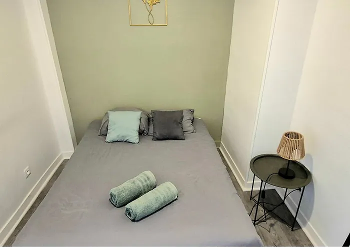 Verdant Oasis - Proche Du Centre - Wifi Gratuit - Parking à Proximité Appartement